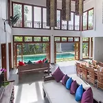 Grand Suite In Villa Khaleesi