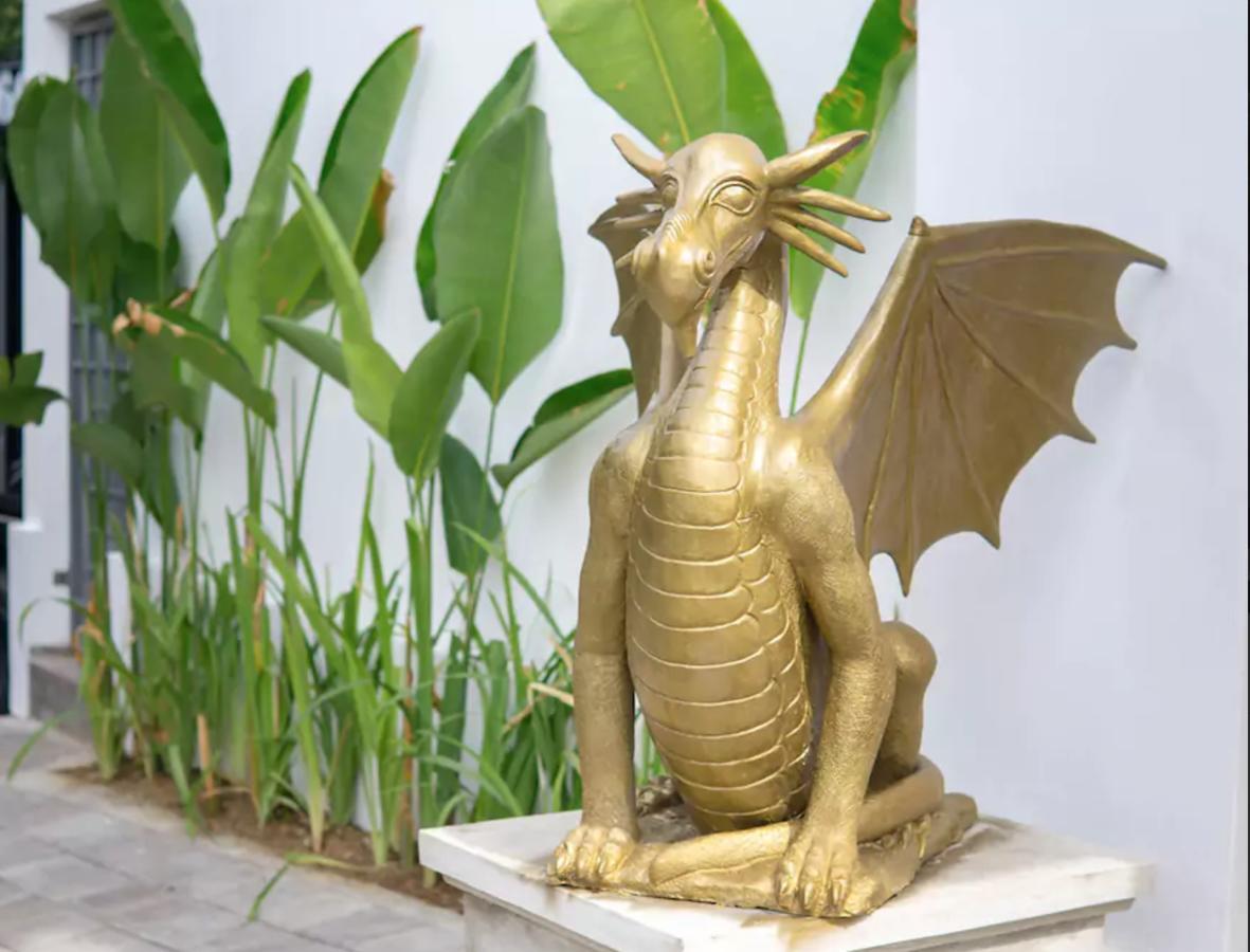 Tempat Tidur & Sarapan Grand In Khaleesi Seminyak (Bali)