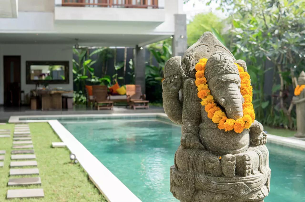 Grand In Khaleesi Tempat Tidur & Sarapan Seminyak (Bali)