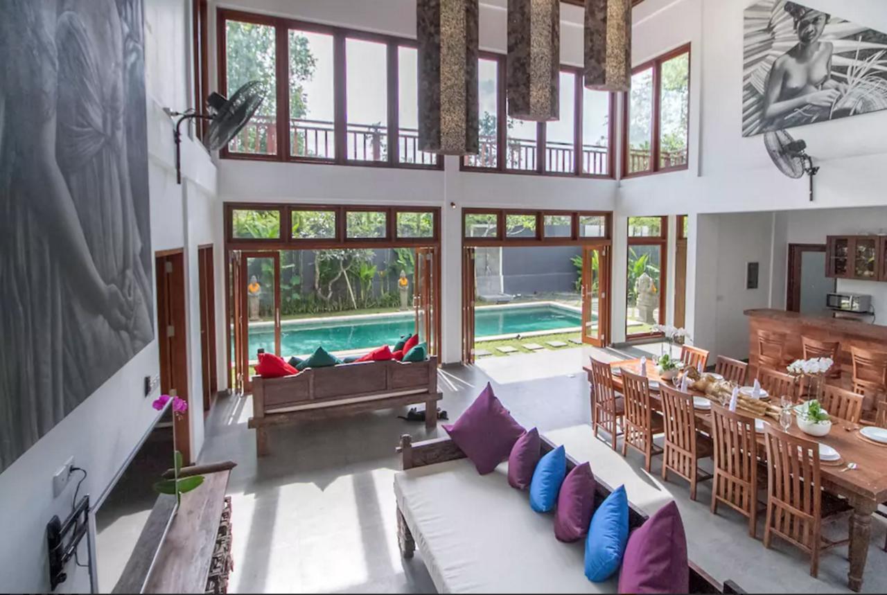 Grand In Khaleesi Tempat Tidur & Sarapan